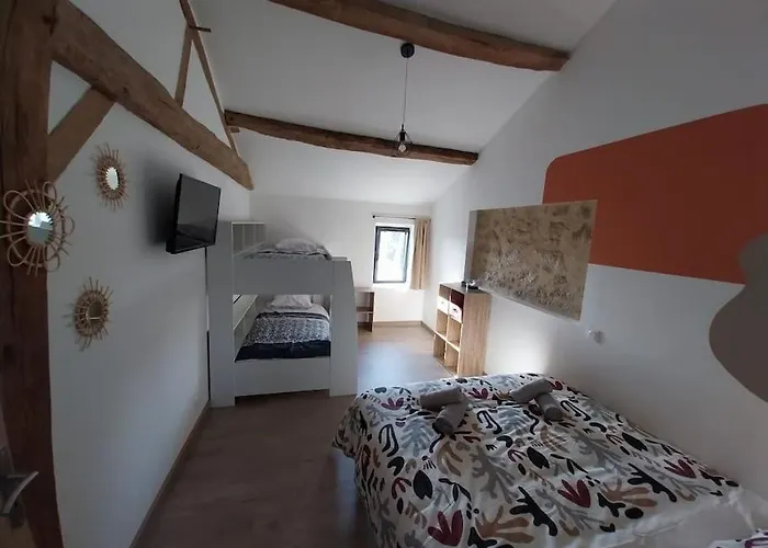 24 Personnes Hébergement de vacances